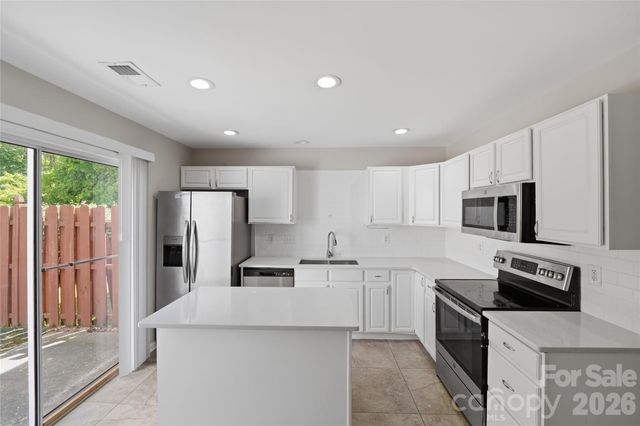 7709 Petrea Lane, Charlotte, NC 28227