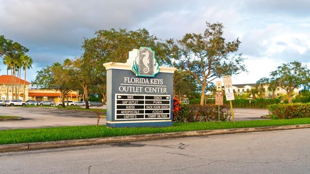 137 NE 3rd Ct, Florida City, FL 33034