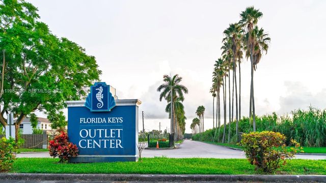 137 NE 3rd Ct, Florida City, FL 33034