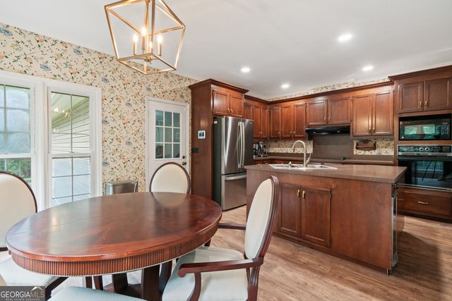 139 River Knoll, Macon, GA 31211