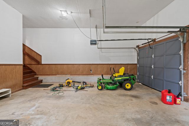 139 River Knoll, Macon, GA 31211