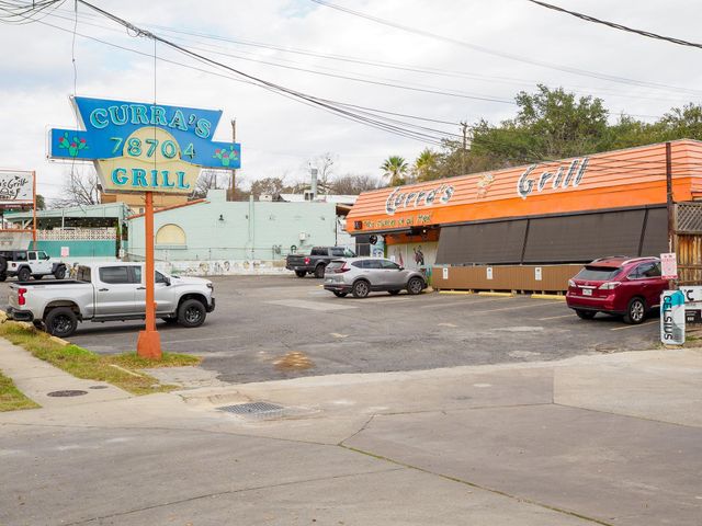 2302 East Side DR 28, Austin, TX 78704