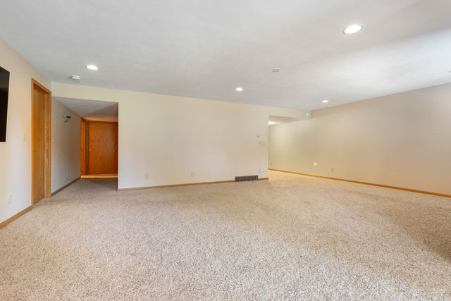 1512 Boulder Creek Court 1, Rockford, IL 61108