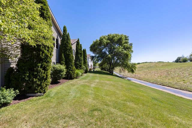 1512 Boulder Creek Court 1, Rockford, IL 61108