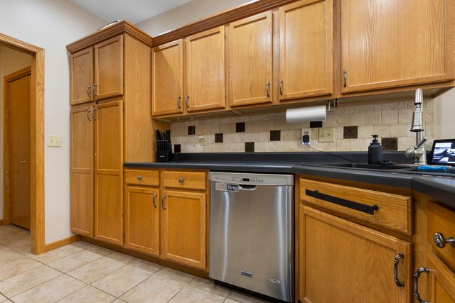 1512 Boulder Creek Court 1, Rockford, IL 61108
