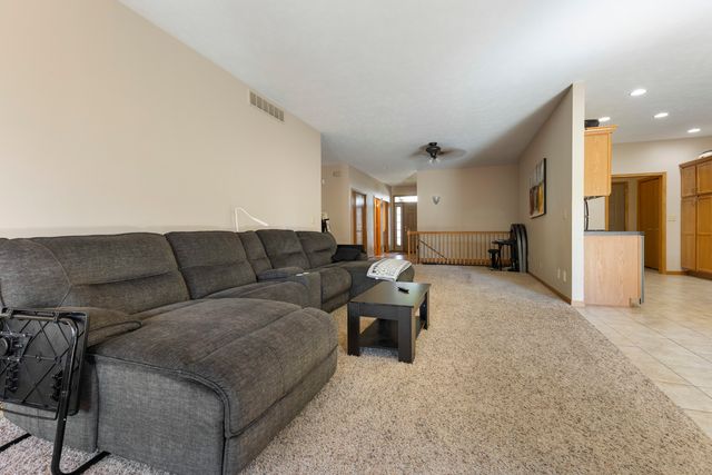 1512 Boulder Creek Court 1, Rockford, IL 61108