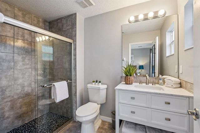 8498 CRYSTAL COVE LOOP, Kissimmee, FL 34747