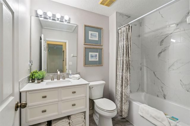 8498 CRYSTAL COVE LOOP, Kissimmee, FL 34747