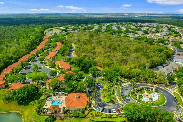 8498 CRYSTAL COVE LOOP, Kissimmee, FL 34747
