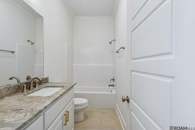 9934 Oak Colony Dr, Baton Rouge, LA 70817