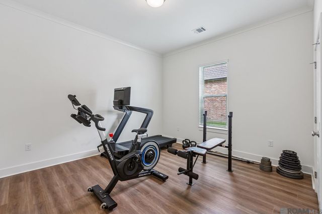 9934 Oak Colony Dr, Baton Rouge, LA 70817