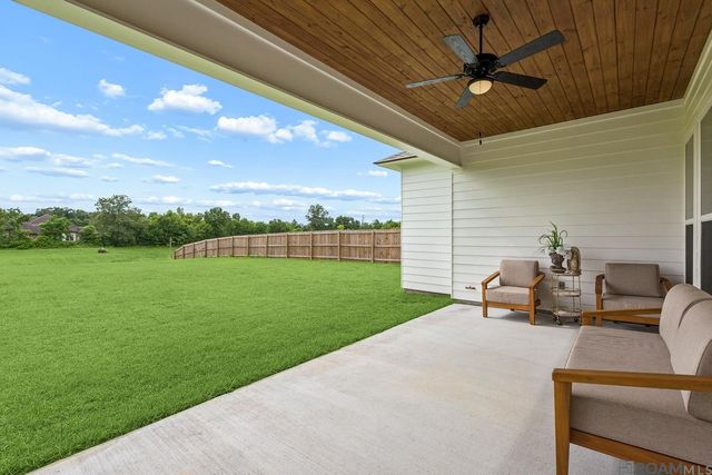 9934 Oak Colony Dr, Baton Rouge, LA 70817