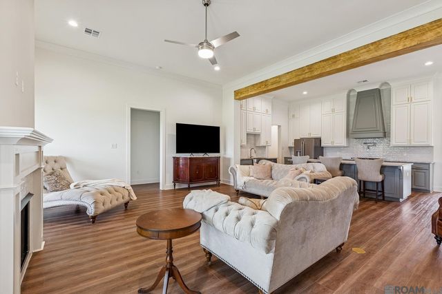 9934 Oak Colony Dr, Baton Rouge, LA 70817