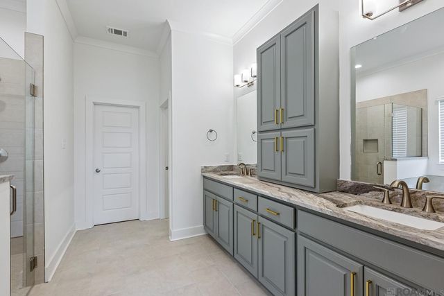 9934 Oak Colony Dr, Baton Rouge, LA 70817