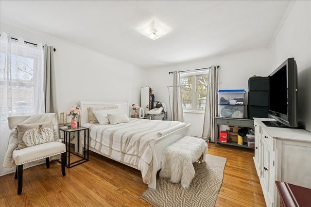 5239 N VIRGINIA Avenue, Chicago, IL 60625