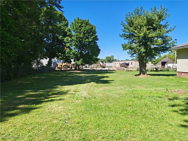 5611 Poplar Avenue, Ashtabula, OH 44004