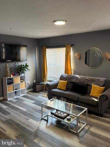 3530 WOOD CREEK DR, Suitland, MD 20746
