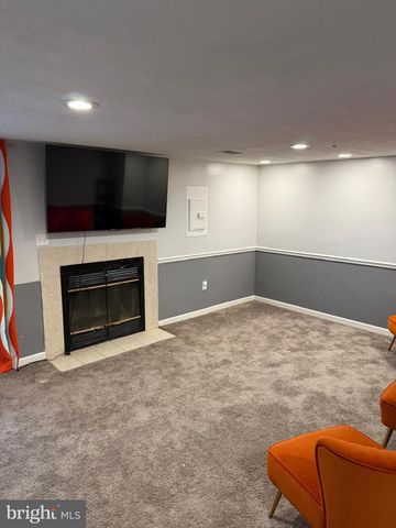 3530 WOOD CREEK DR, Suitland, MD 20746