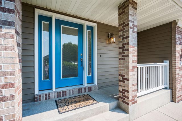 47 Eagle Ridge Trail, North Mankato, MN 56003