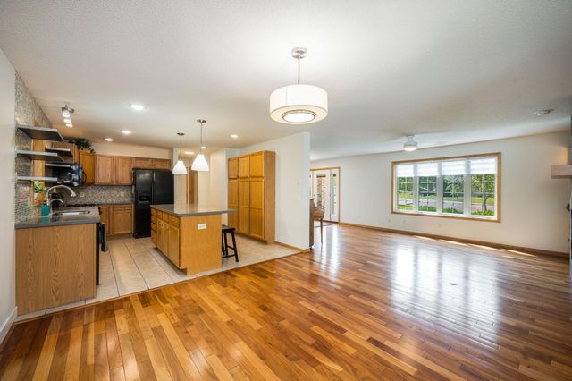 47 Eagle Ridge Trail, North Mankato, MN 56003