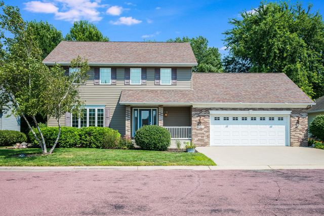 47 Eagle Ridge Trail, North Mankato, MN 56003