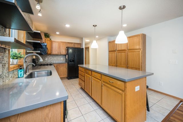 47 Eagle Ridge Trail, North Mankato, MN 56003