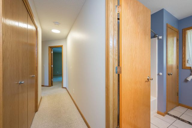 47 Eagle Ridge Trail, North Mankato, MN 56003