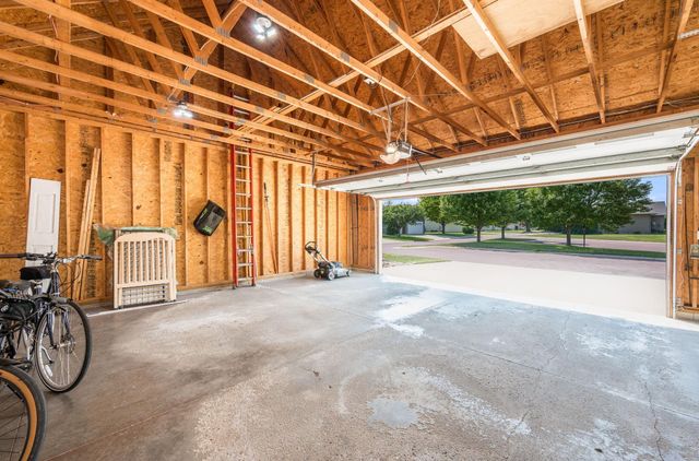 47 Eagle Ridge Trail, North Mankato, MN 56003