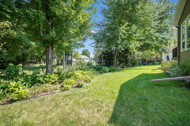 47 Eagle Ridge Trail, North Mankato, MN 56003