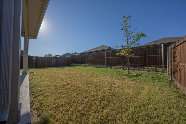 2360 Aspen Hill Drive, Forney, TX 75126