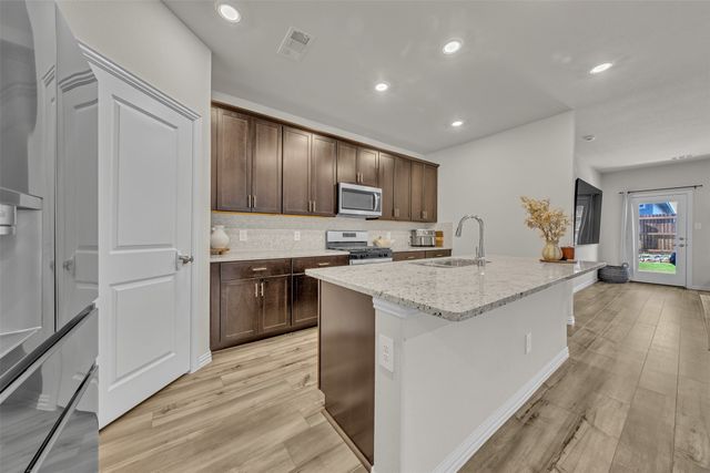 2360 Aspen Hill Drive, Forney, TX 75126