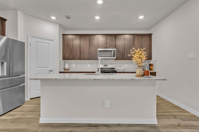 2360 Aspen Hill Drive, Forney, TX 75126