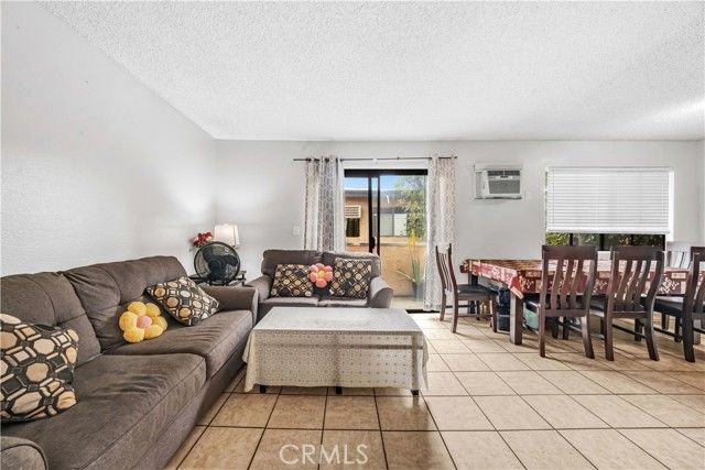 9054 Willis 21, Panorama City (los Angeles), CA 91402