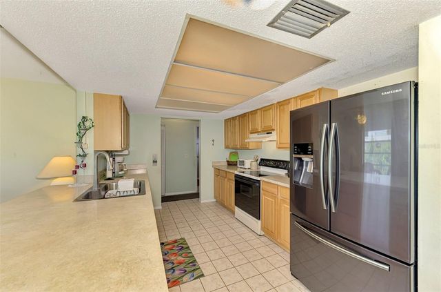 581 CROCUS ROAD, Venice, FL 34293