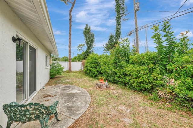 581 CROCUS ROAD, Venice, FL 34293