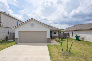 11901 Kameron Way, Yukon, OK 73099