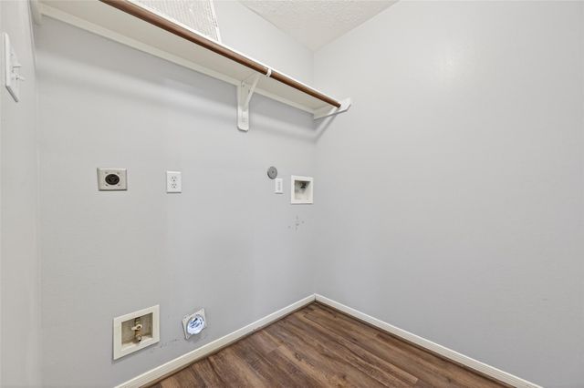 22419 Bridgestone Ridge Drive, Spring, TX 77388