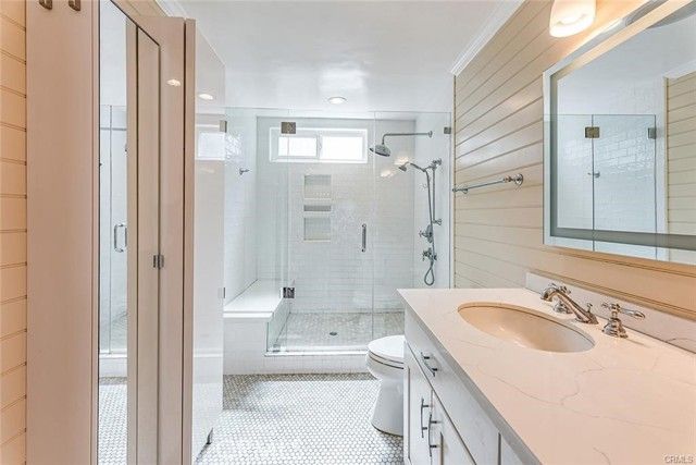 8380 Kentland, West Hills (los Angeles), CA 91304