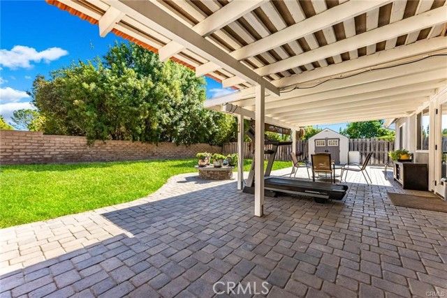 8380 Kentland, West Hills (los Angeles), CA 91304