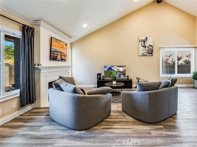 8380 Kentland, West Hills (los Angeles), CA 91304