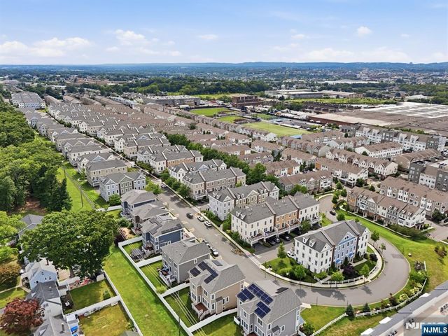 2 Arnold Drive 5301, Wood Ridge, NJ 07075