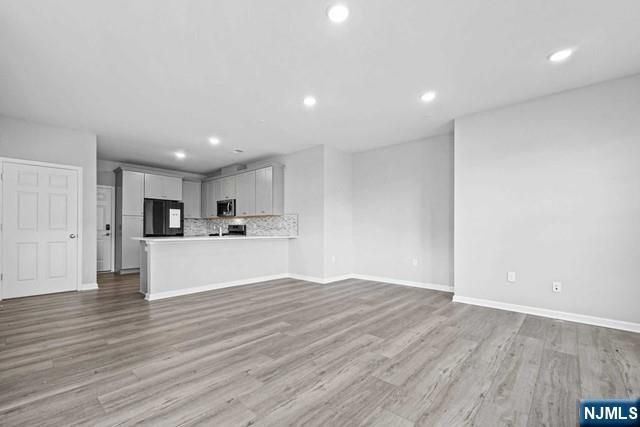 2 Arnold Drive 5301, Wood Ridge, NJ 07075