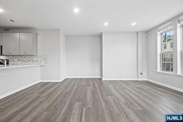 2 Arnold Drive 5301, Wood Ridge, NJ 07075