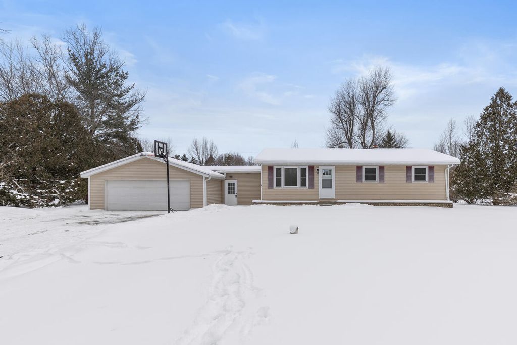 12699 Ne Macclain Street Ne, Oakfield Twp, MI 49326