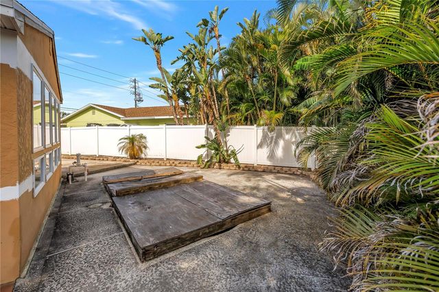 7901 CAUSEWAY BOULEVARD S, St Petersburg, FL 33707