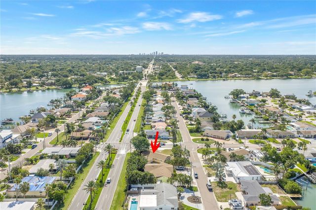 7901 CAUSEWAY BOULEVARD S, St Petersburg, FL 33707