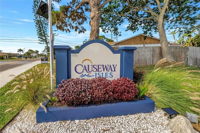 7901 CAUSEWAY BOULEVARD S, St Petersburg, FL 33707