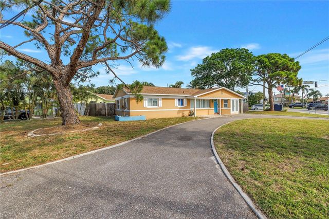 7901 CAUSEWAY BOULEVARD S, St Petersburg, FL 33707