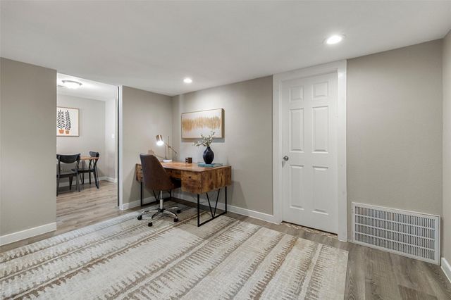 900 Deer Creek CIR, Dripping Springs, TX 78620