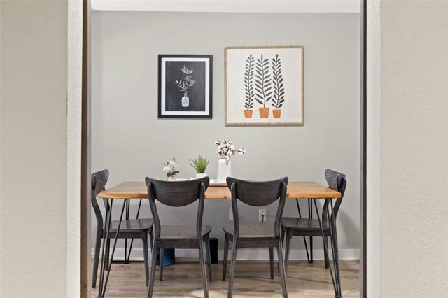 900 Deer Creek CIR, Dripping Springs, TX 78620